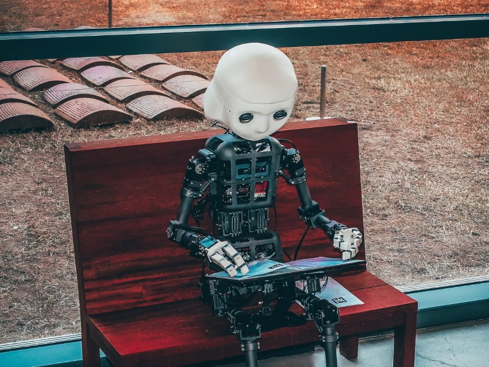 Boğaz tümörünü çıkarmak için kullanılan yeni tip cerrahi robot!