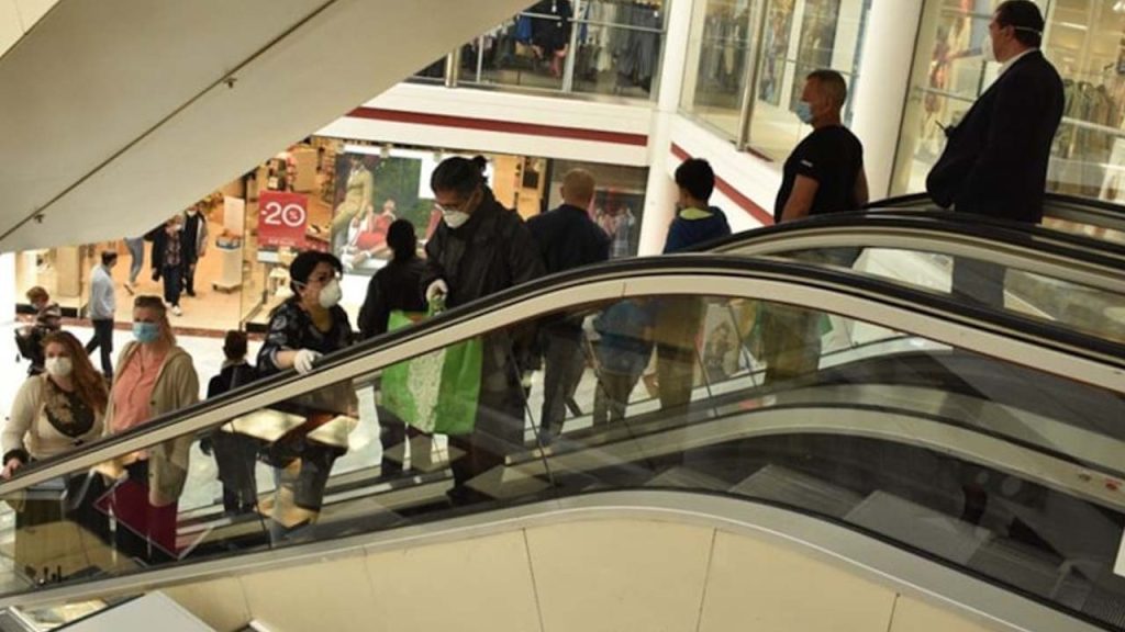 AVM’lere giriş 1 lira olacak söylentisi yayılınca resmi açıklama geldi
