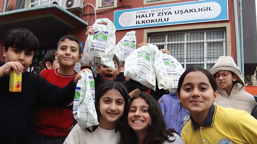 Bahçelievler Belediyesi’nden Öğrencilere Beslenme Desteği